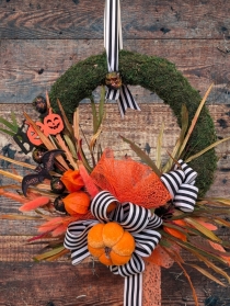 Halloween special door decor